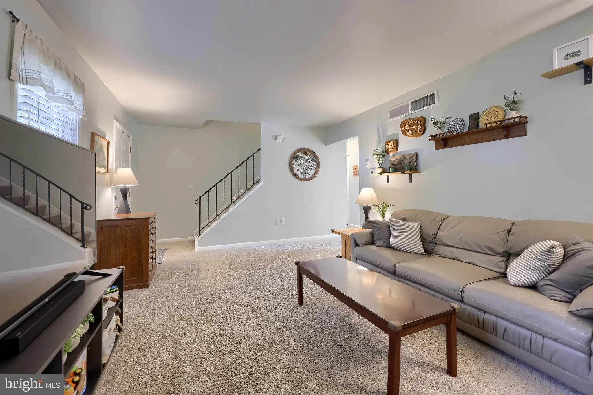 Mountville, Pennsylvania 17554, United States, 4 Bedrooms Bedrooms, ,2 BathroomsBathrooms,Residential,Active,199914