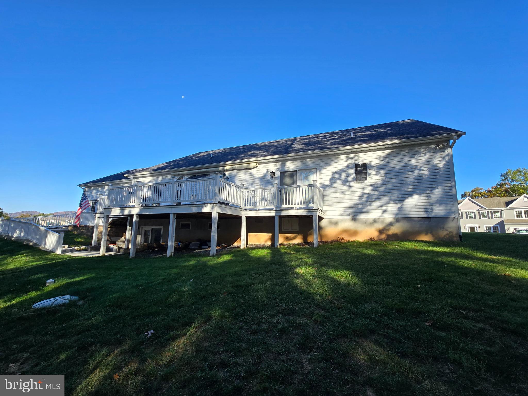 LAKEWOOD - Residential