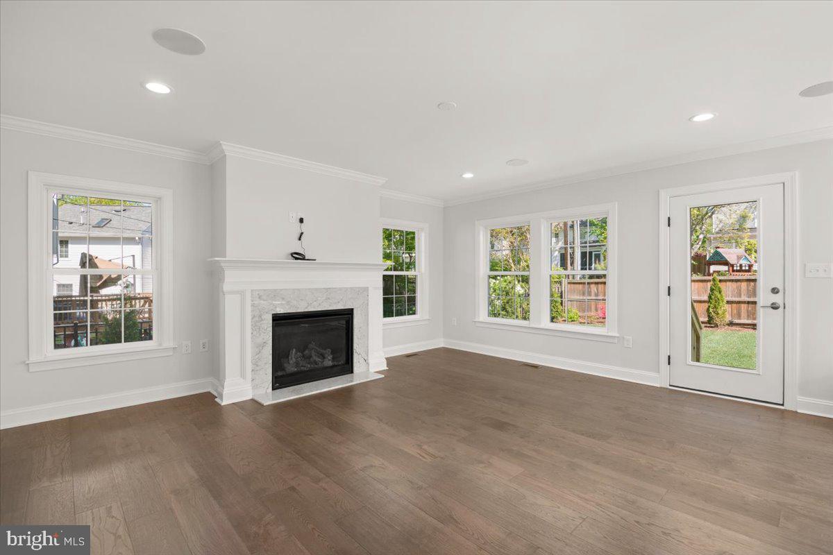 BEVERLEY HILLS - Residential