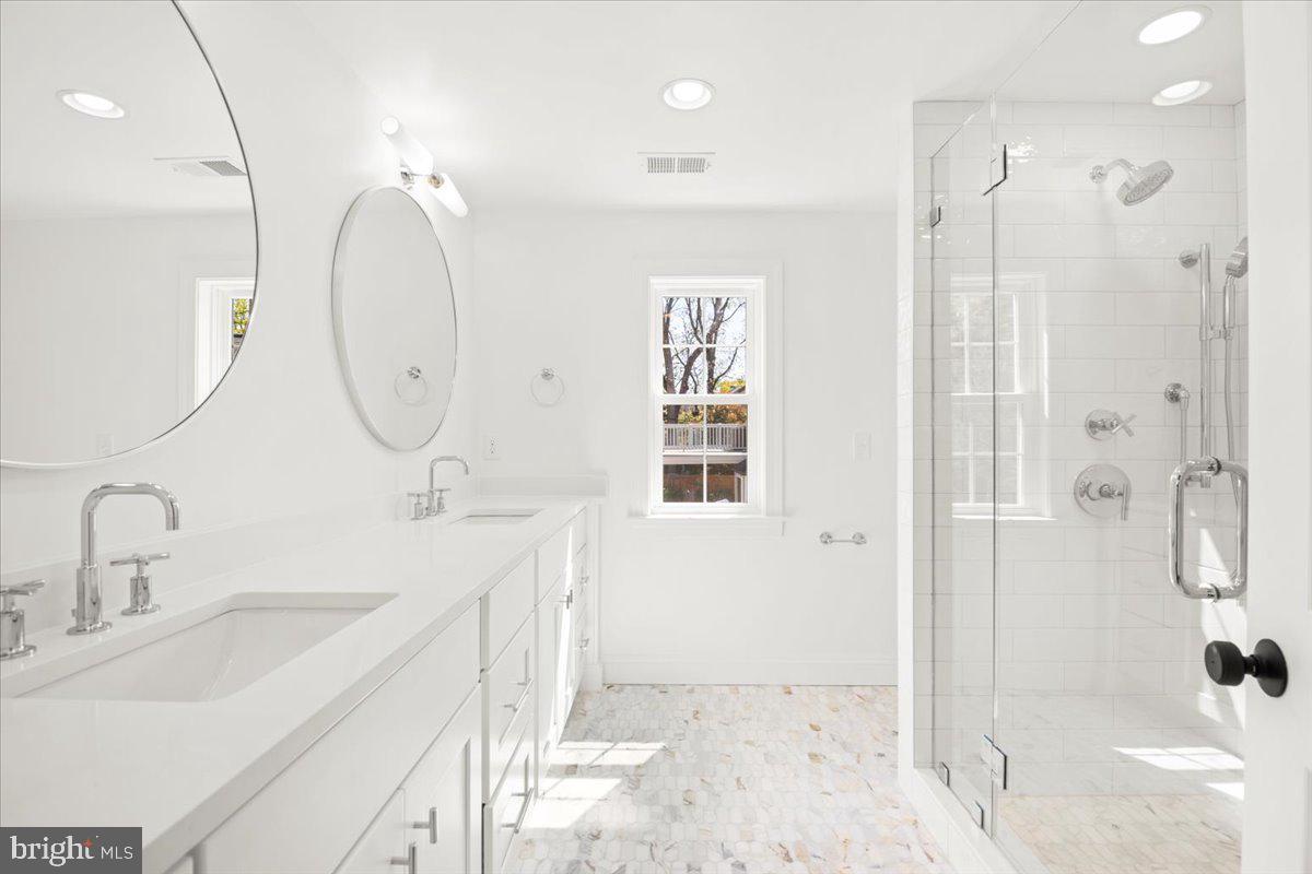 BEVERLEY HILLS - Residential