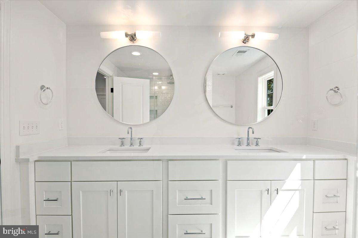 BEVERLEY HILLS - Residential