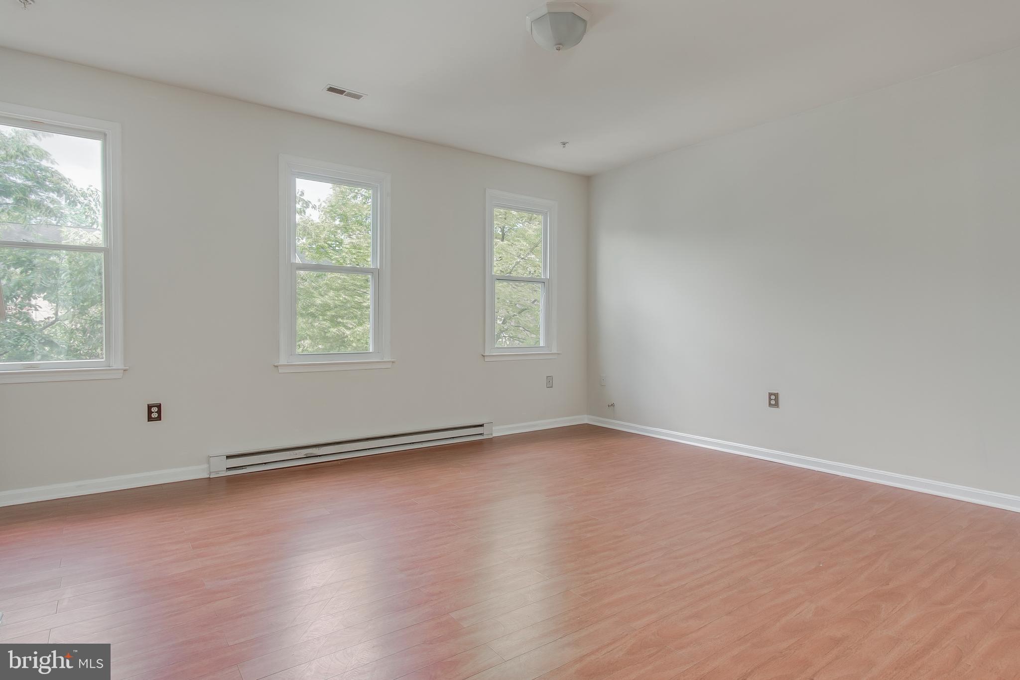 PANGBORN PARK - Residential