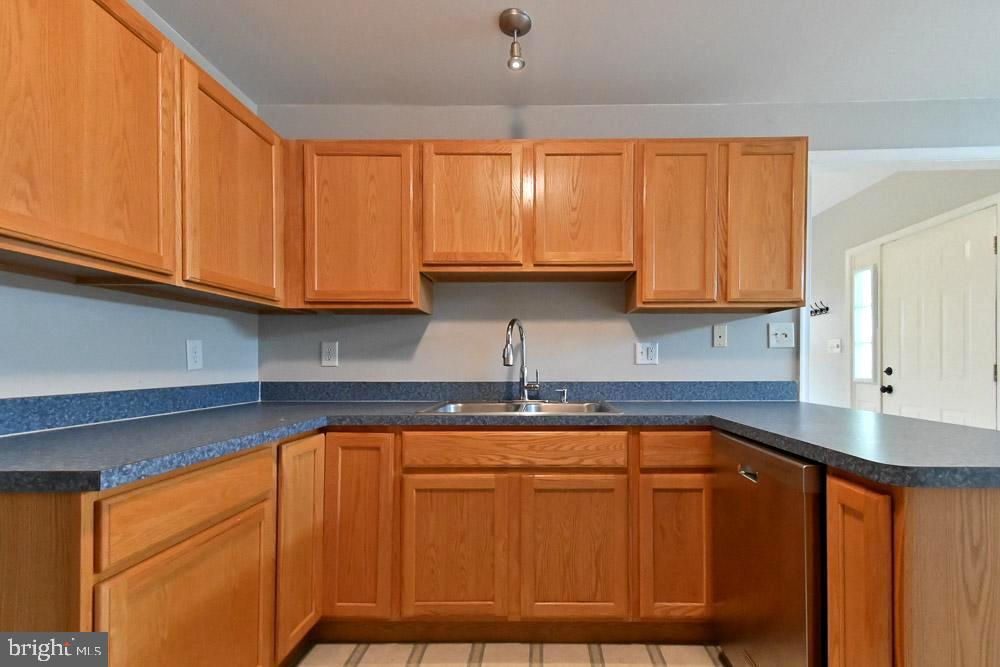 SYCAMORE VILLAGE - Residential