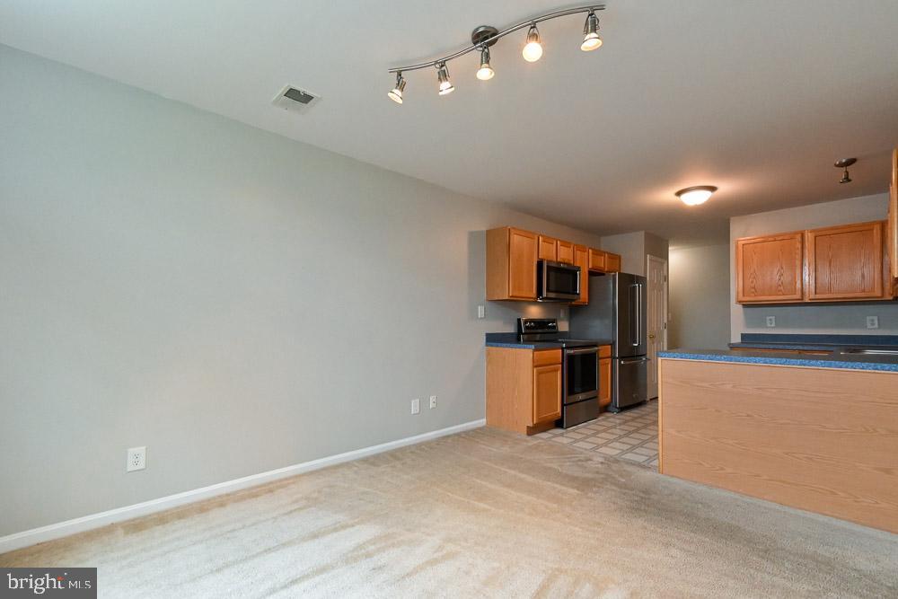 SYCAMORE VILLAGE - Residential