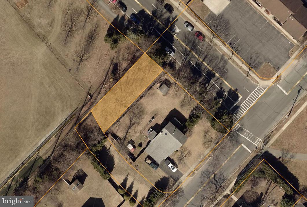 Photo 1 of 2 — 121 MOUNT VERNON PLACE, ROCKVILLE, MD 20852