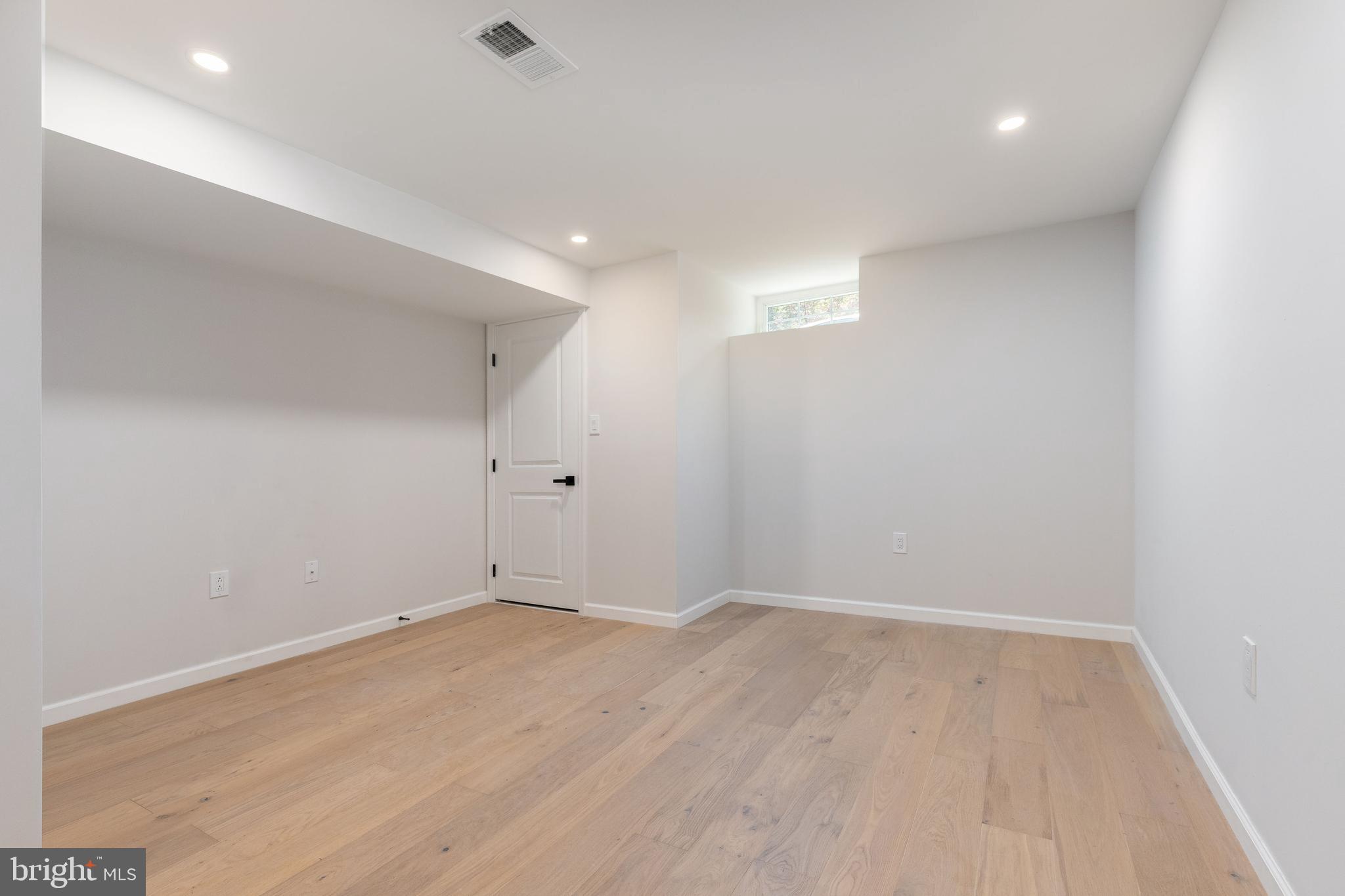 GRADUATE HOSPITAL - Residential