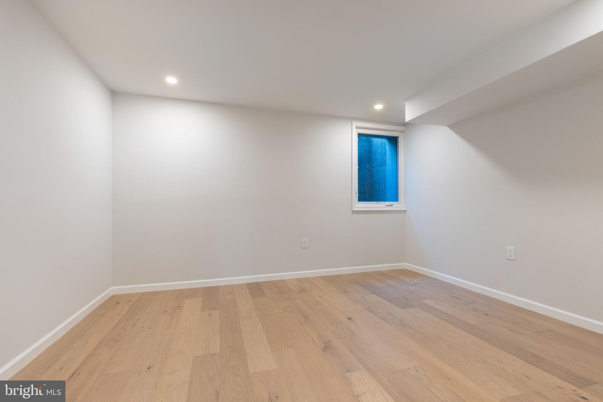 GRADUATE HOSPITAL - Residential