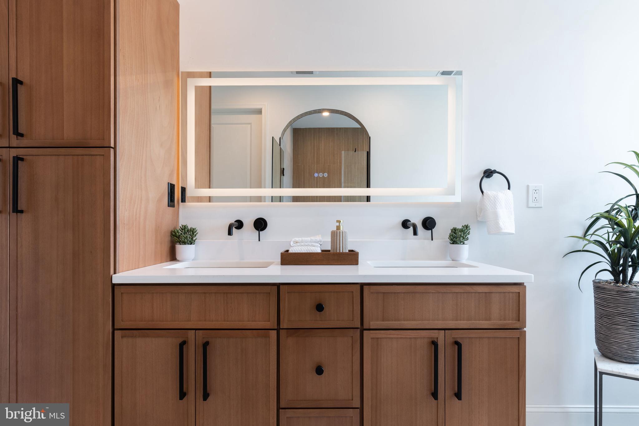 GRADUATE HOSPITAL - Residential