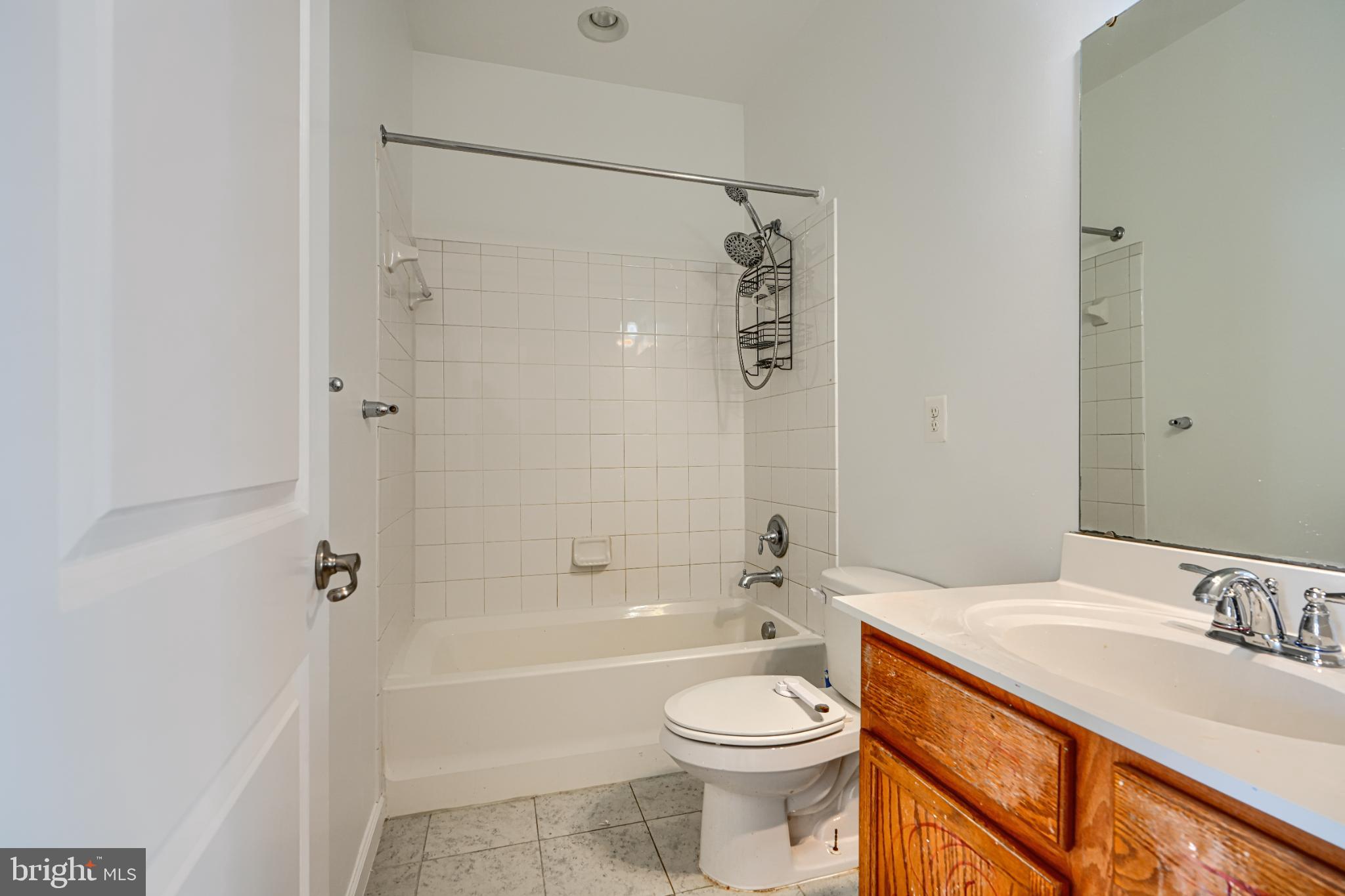 HOWARD SQUARE - Residential