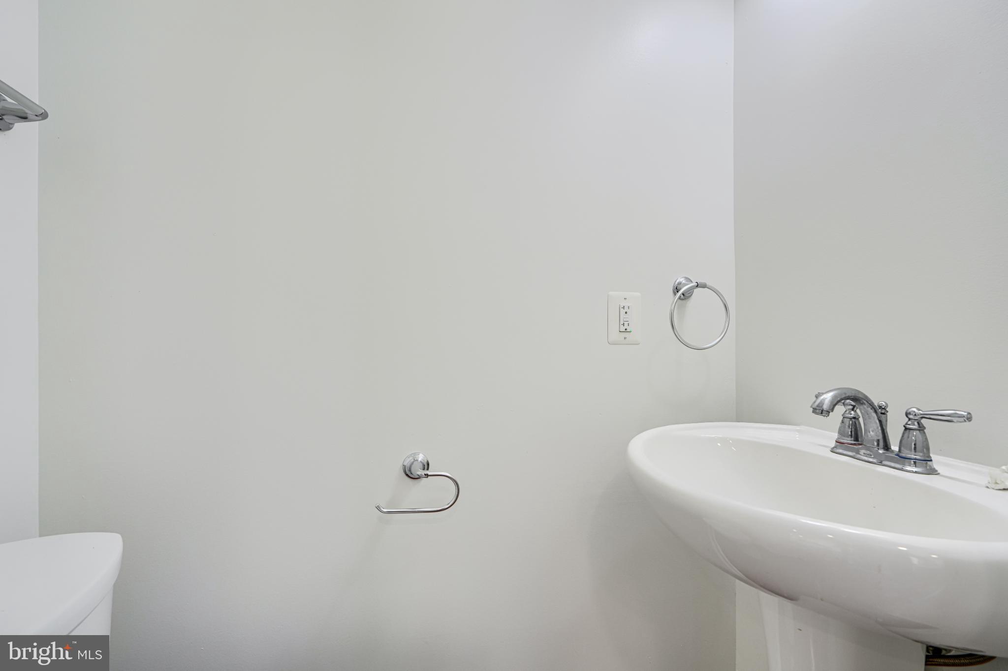 HOWARD SQUARE - Residential