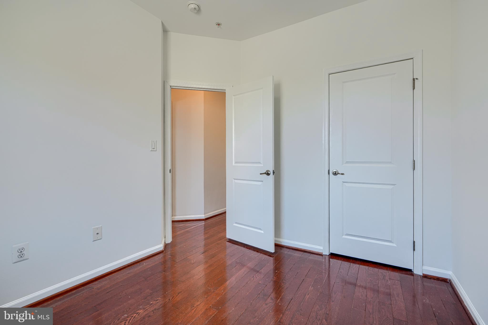 HOWARD SQUARE - Residential