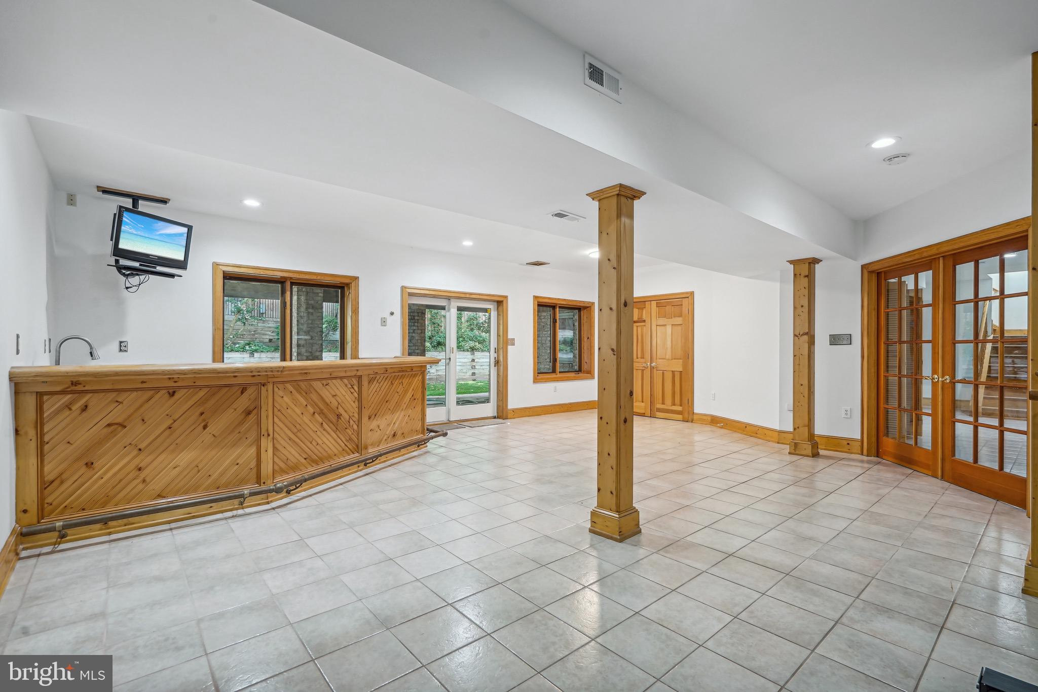 FARMINGTON - Residential