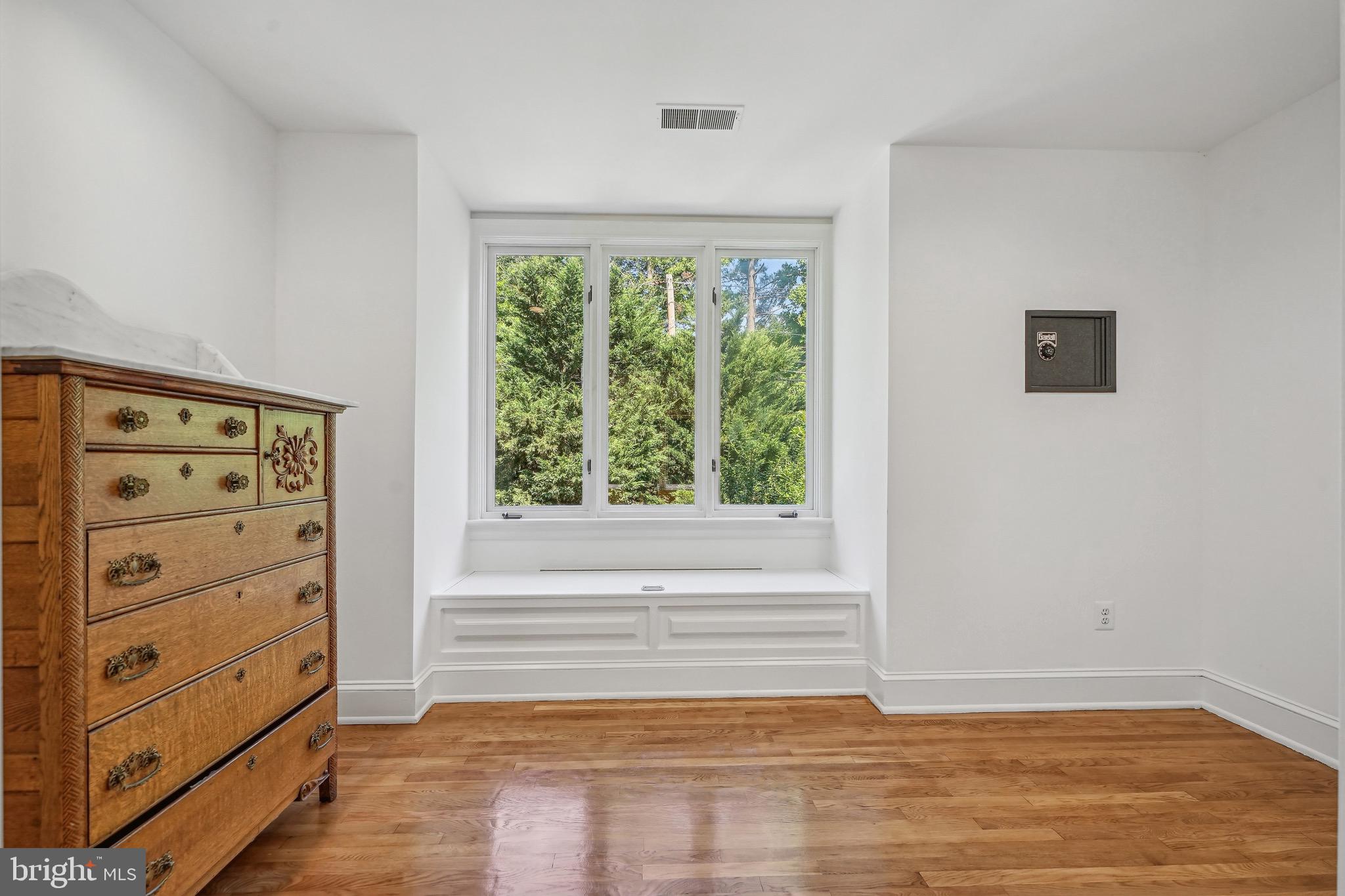 FARMINGTON - Residential