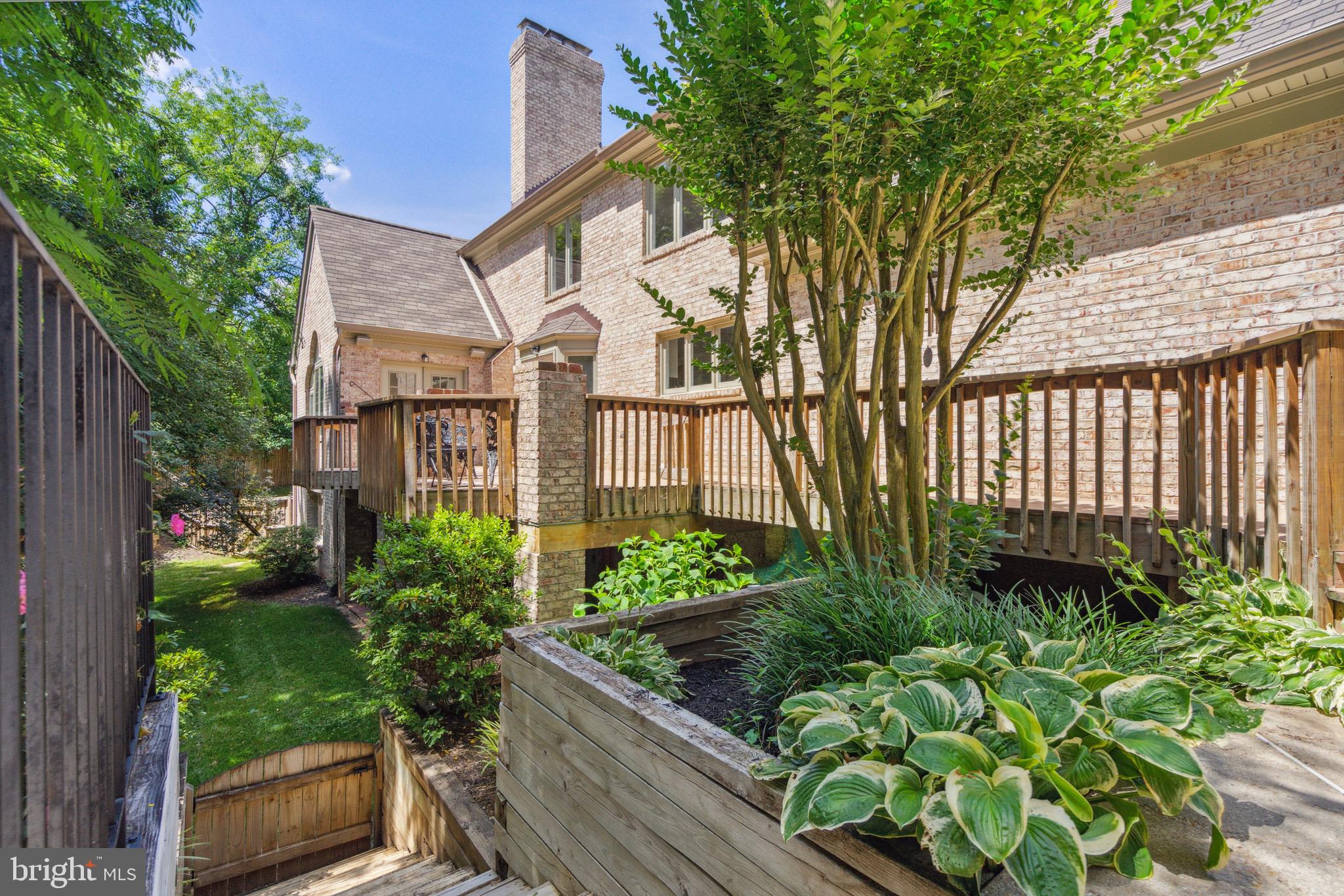 FARMINGTON - Residential