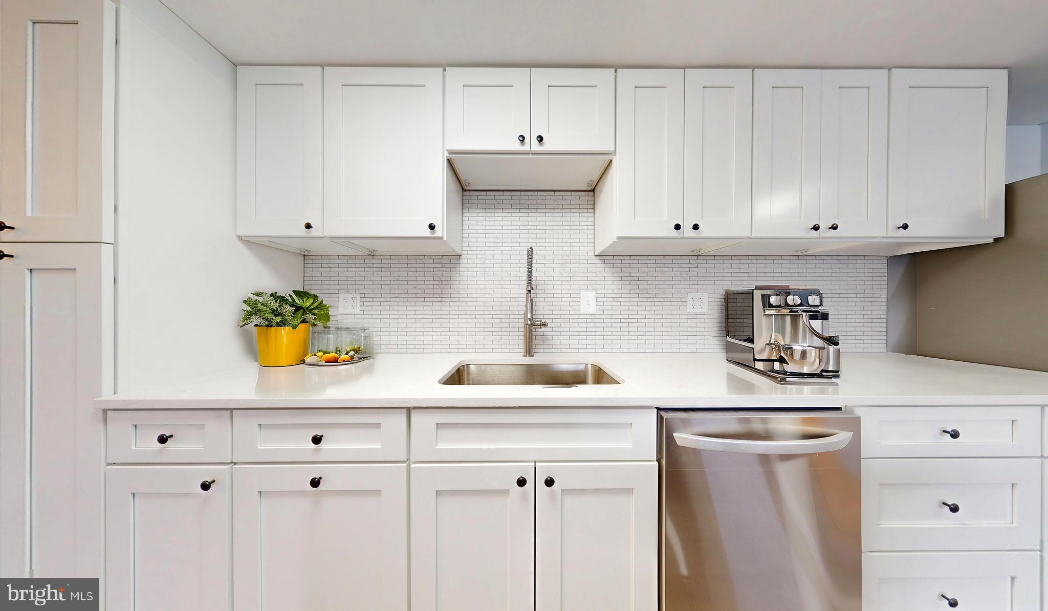 FORTY SIX HUNDRED - Residential