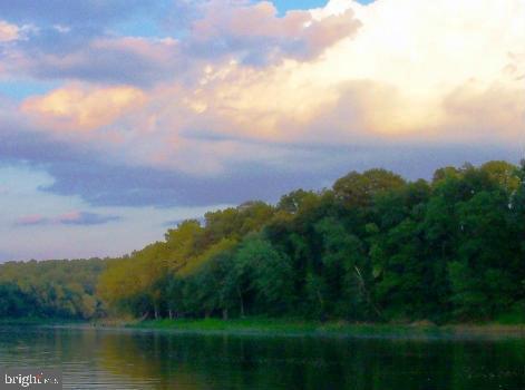 CROSSINGS ON THE POTOMAC - Residential