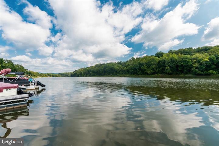 CROSSINGS ON THE POTOMAC - Residential