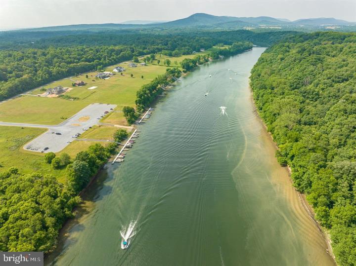CROSSINGS ON THE POTOMAC - Residential