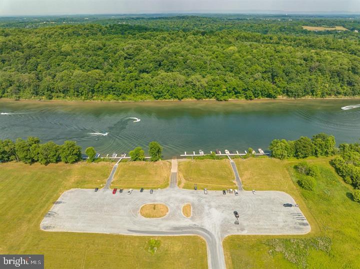 CROSSINGS ON THE POTOMAC - Residential