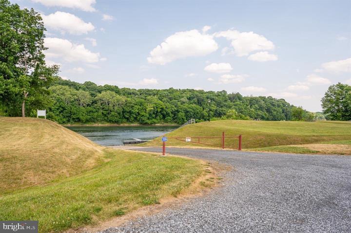 CROSSINGS ON THE POTOMAC - Residential
