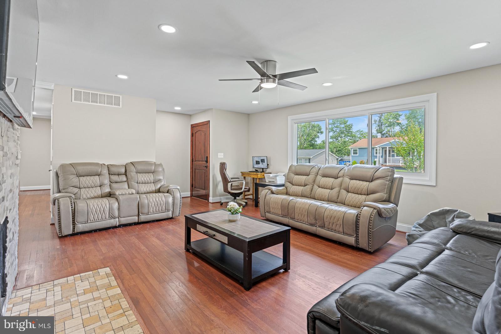 338 EAGLE HARBOR S