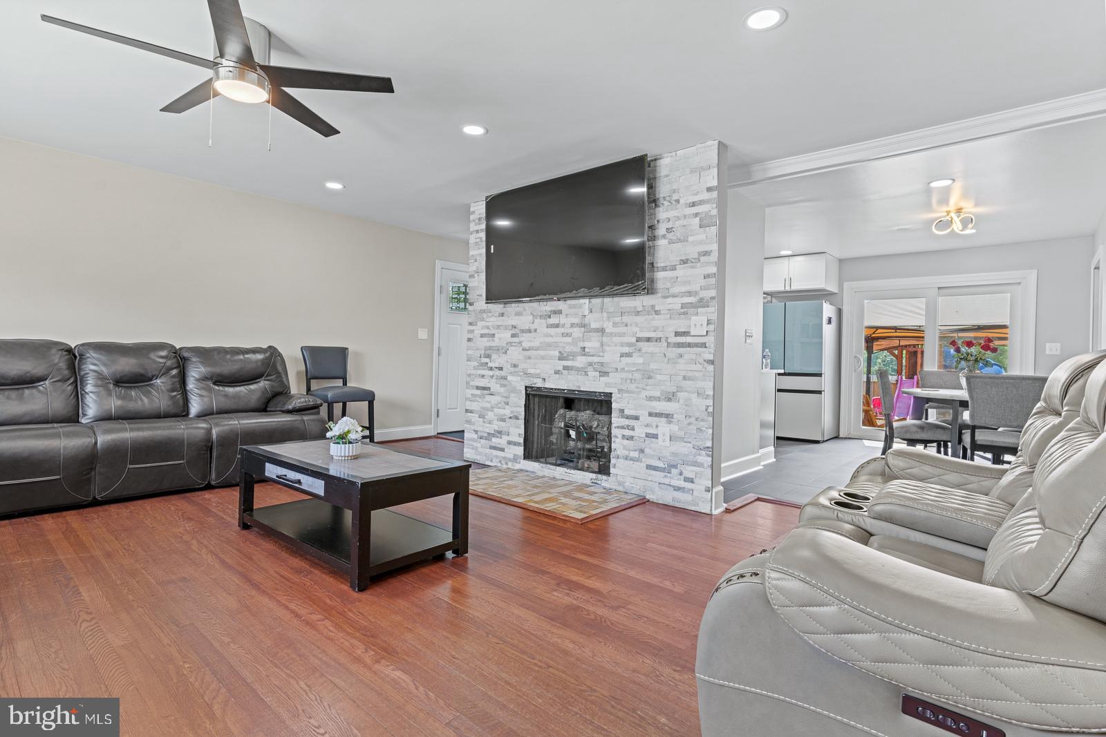 338 EAGLE HARBOR S