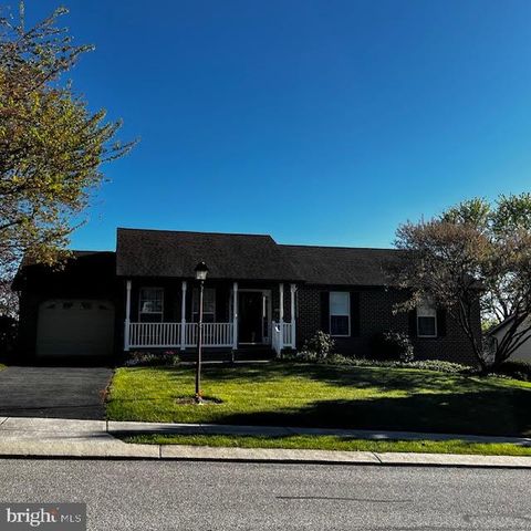 Photo of 3 Regal Drive, HANOVER, PA 17331 (MLS # PAYK2101256)