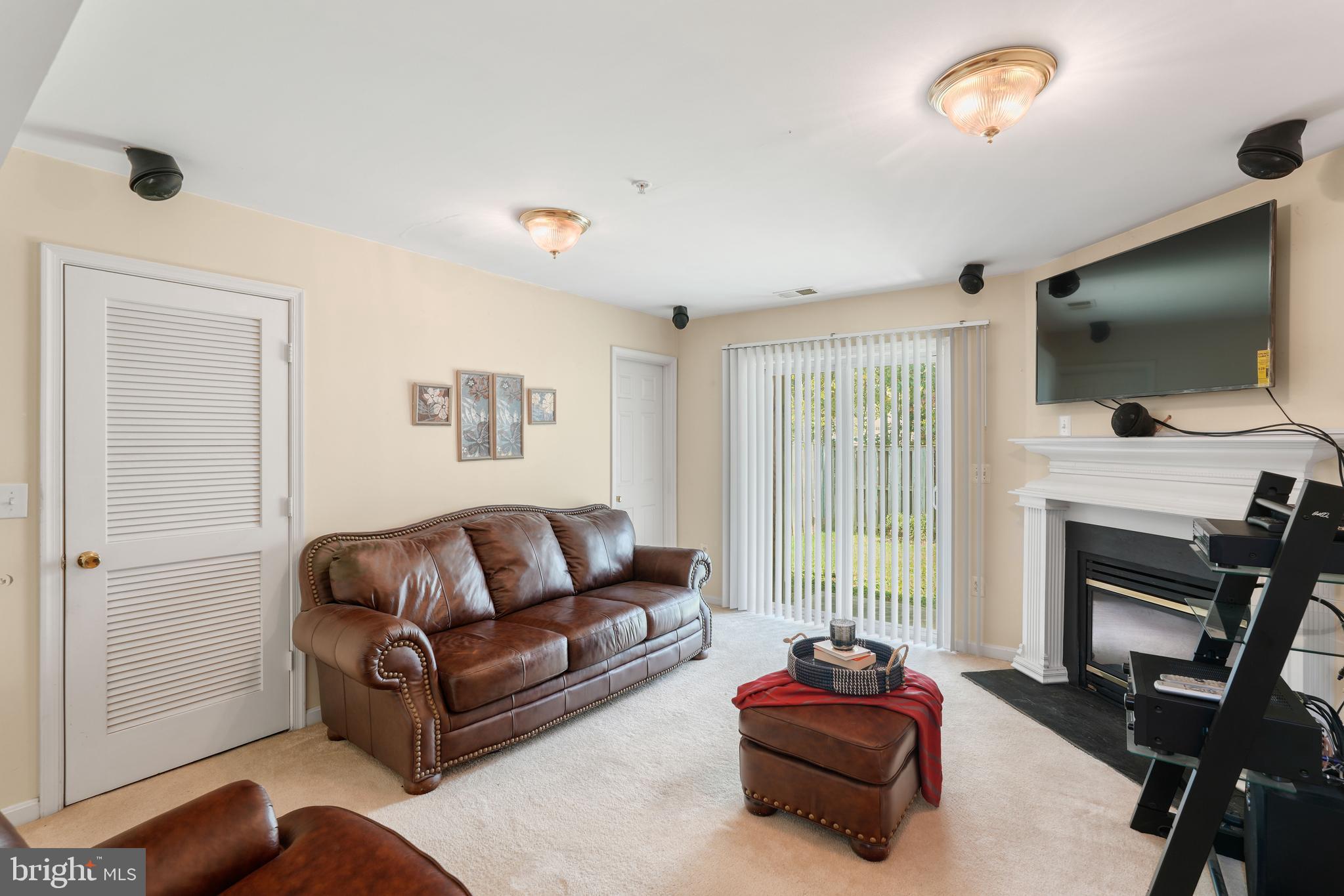 ASPEN WOODS - Residential