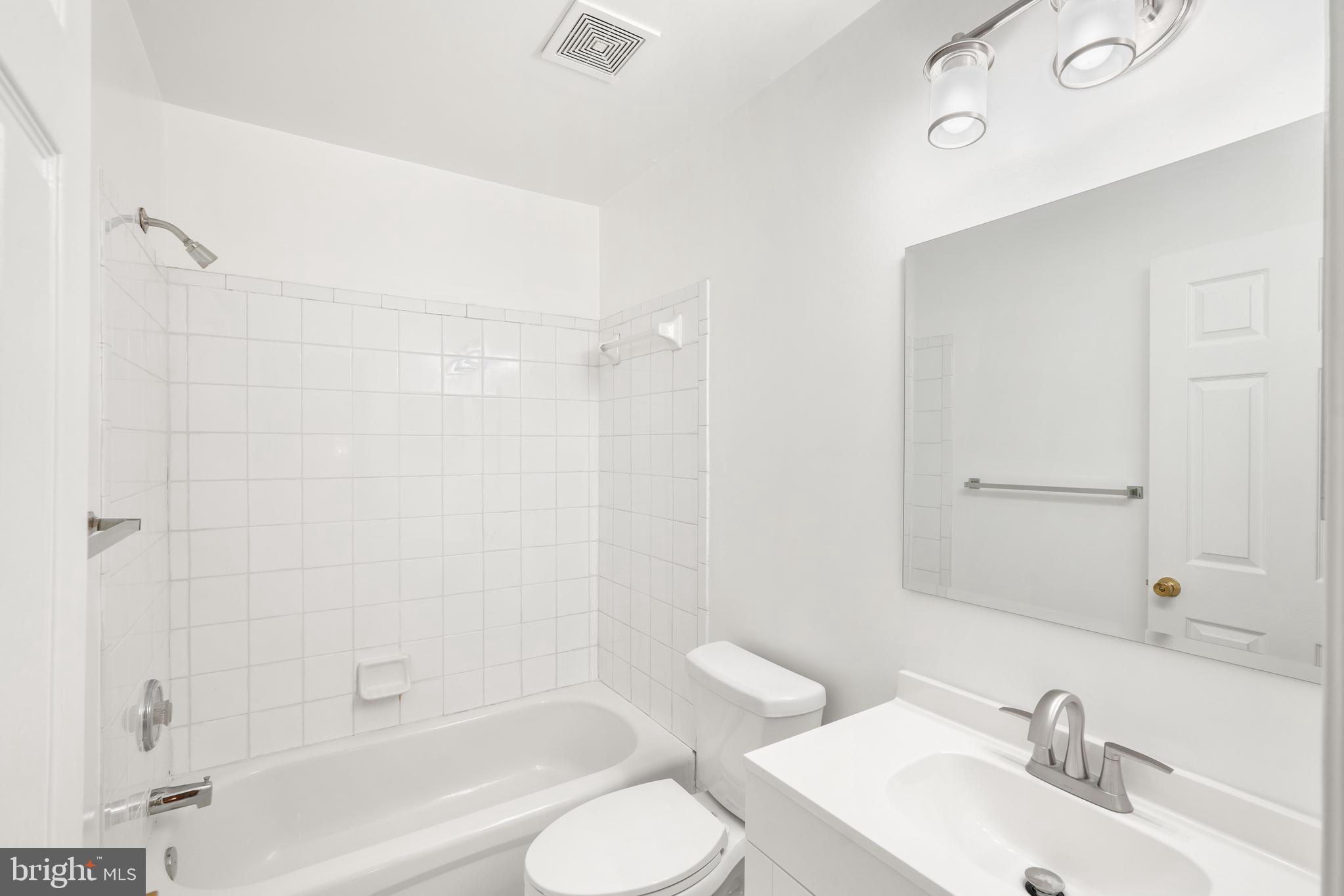 ASPEN WOODS - Residential