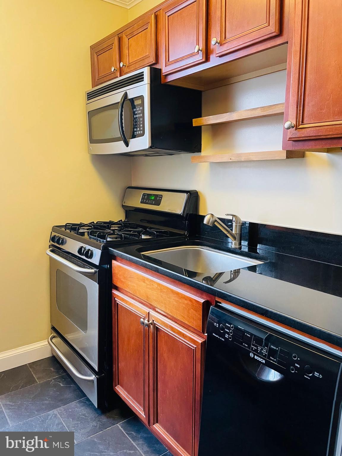 BEARINGS SOUTH - Residential Lease