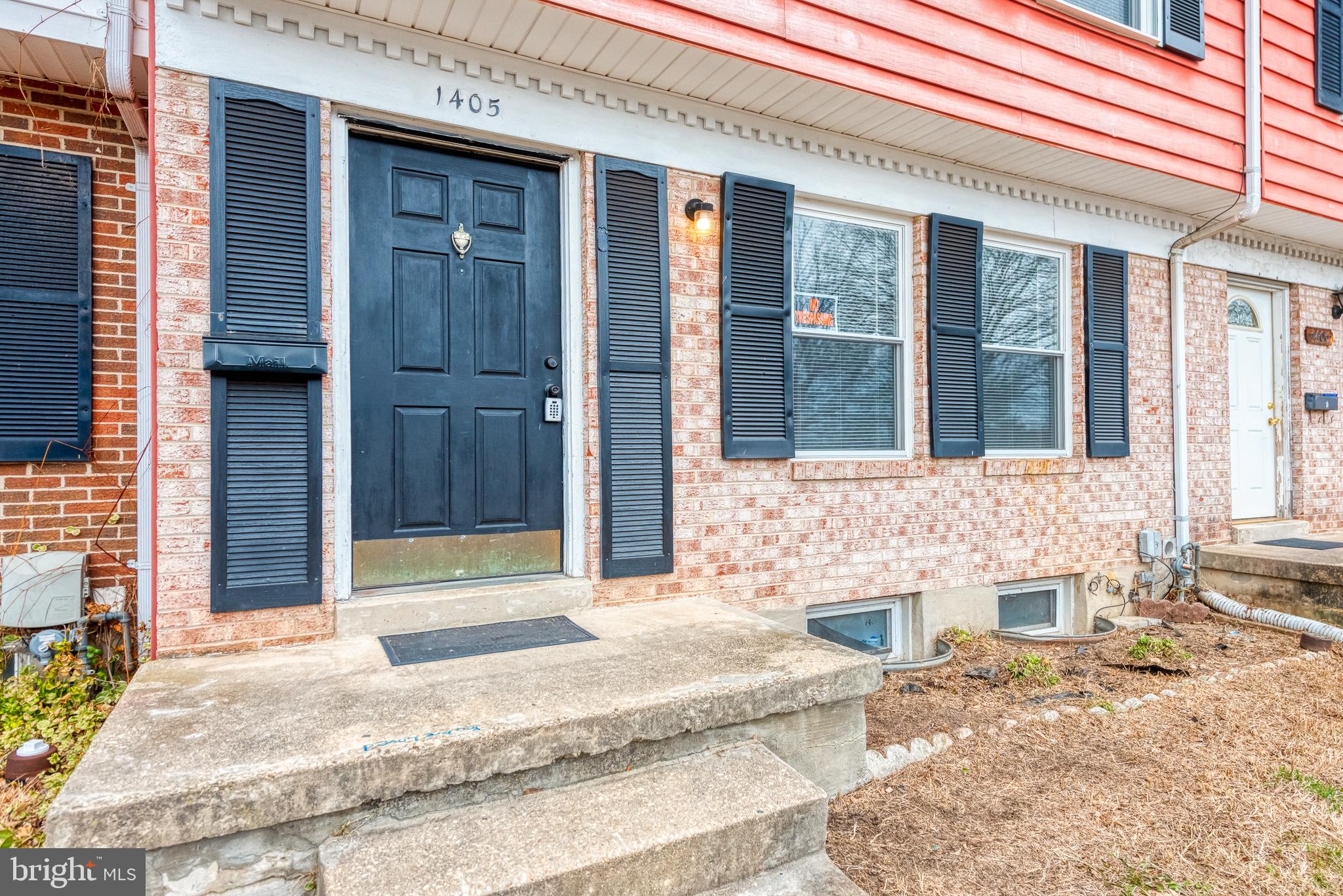 HARFORD SQUARE - Residential Lease