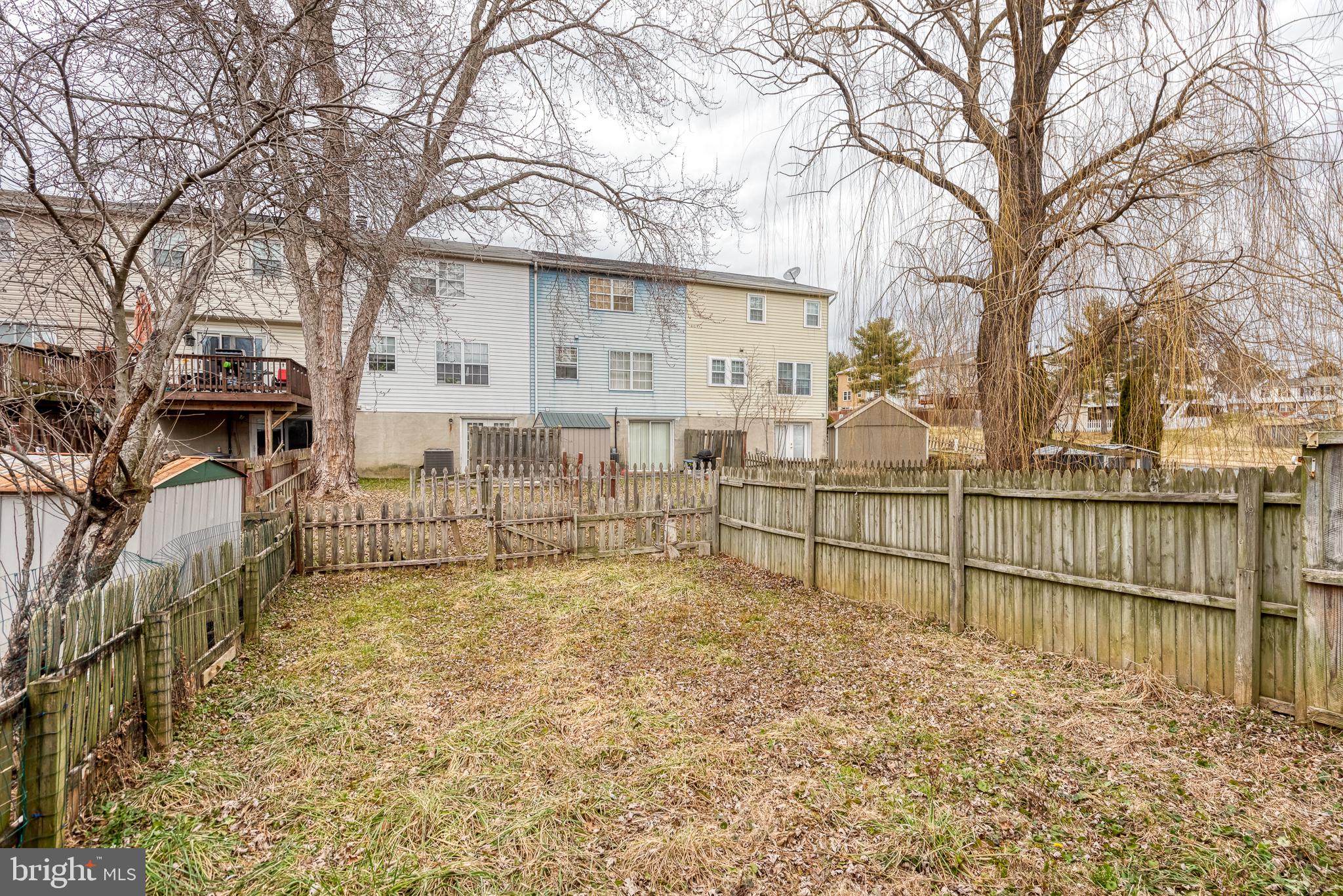 HARFORD SQUARE - Residential Lease