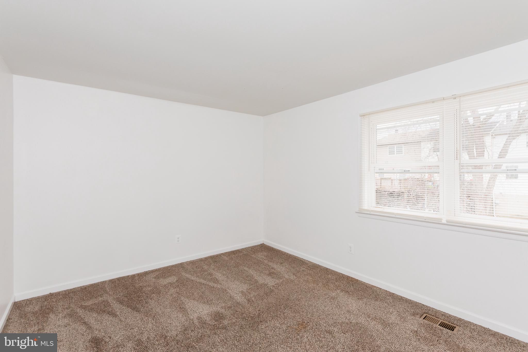 HARFORD SQUARE - Residential Lease