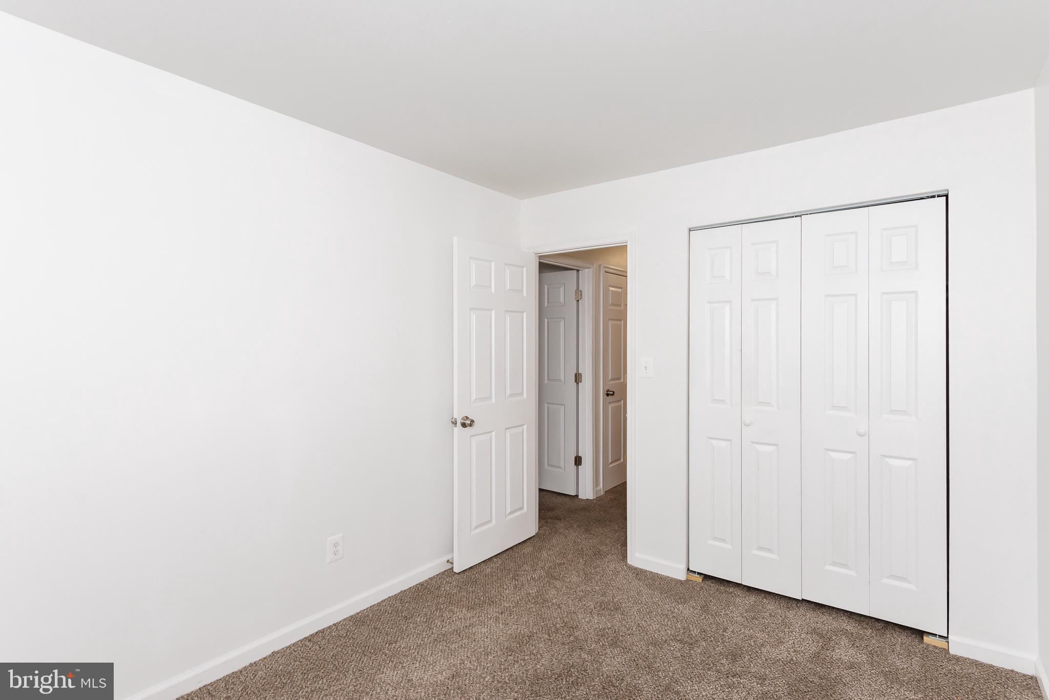 HARFORD SQUARE - Residential Lease