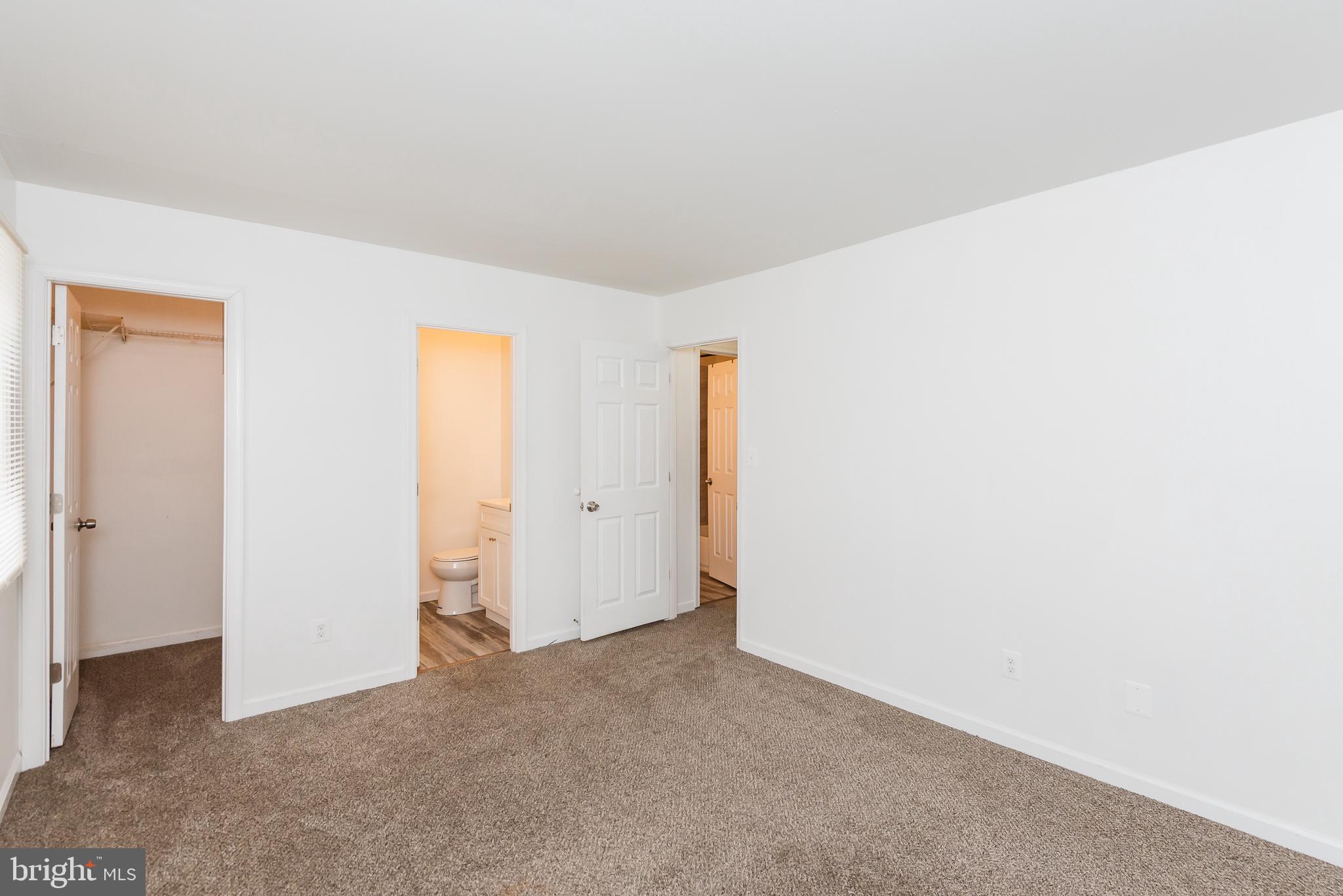 HARFORD SQUARE - Residential Lease