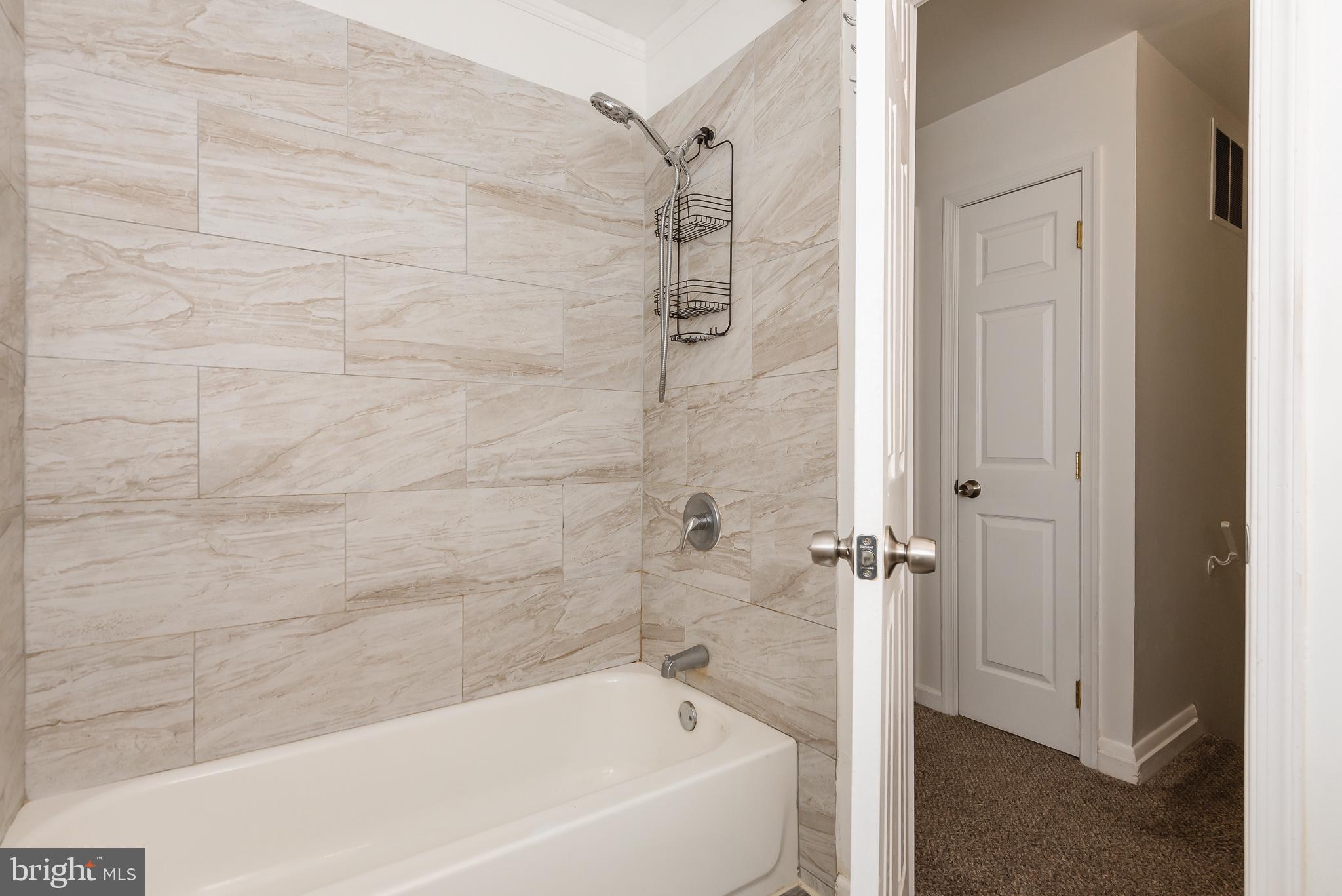 HARFORD SQUARE - Residential Lease