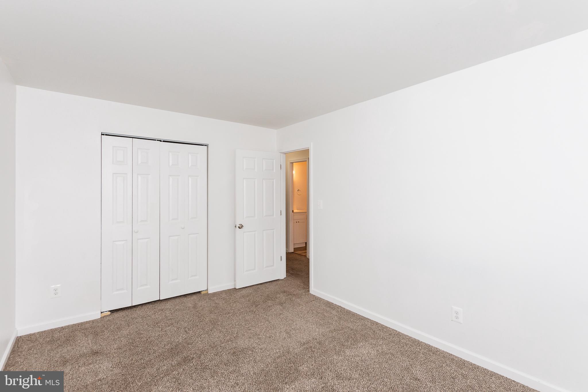 HARFORD SQUARE - Residential Lease