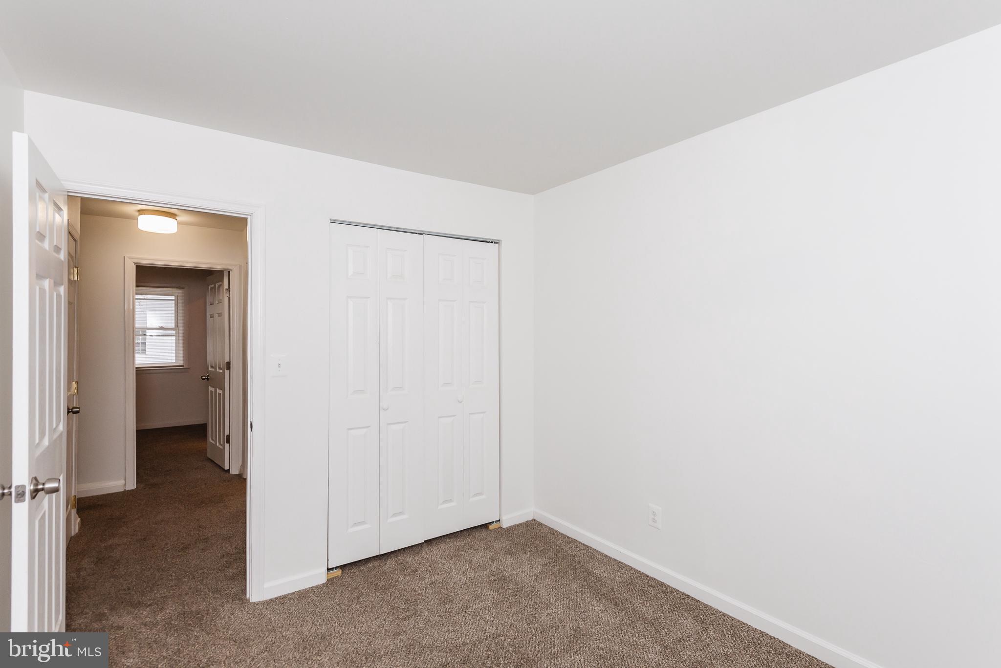 HARFORD SQUARE - Residential Lease