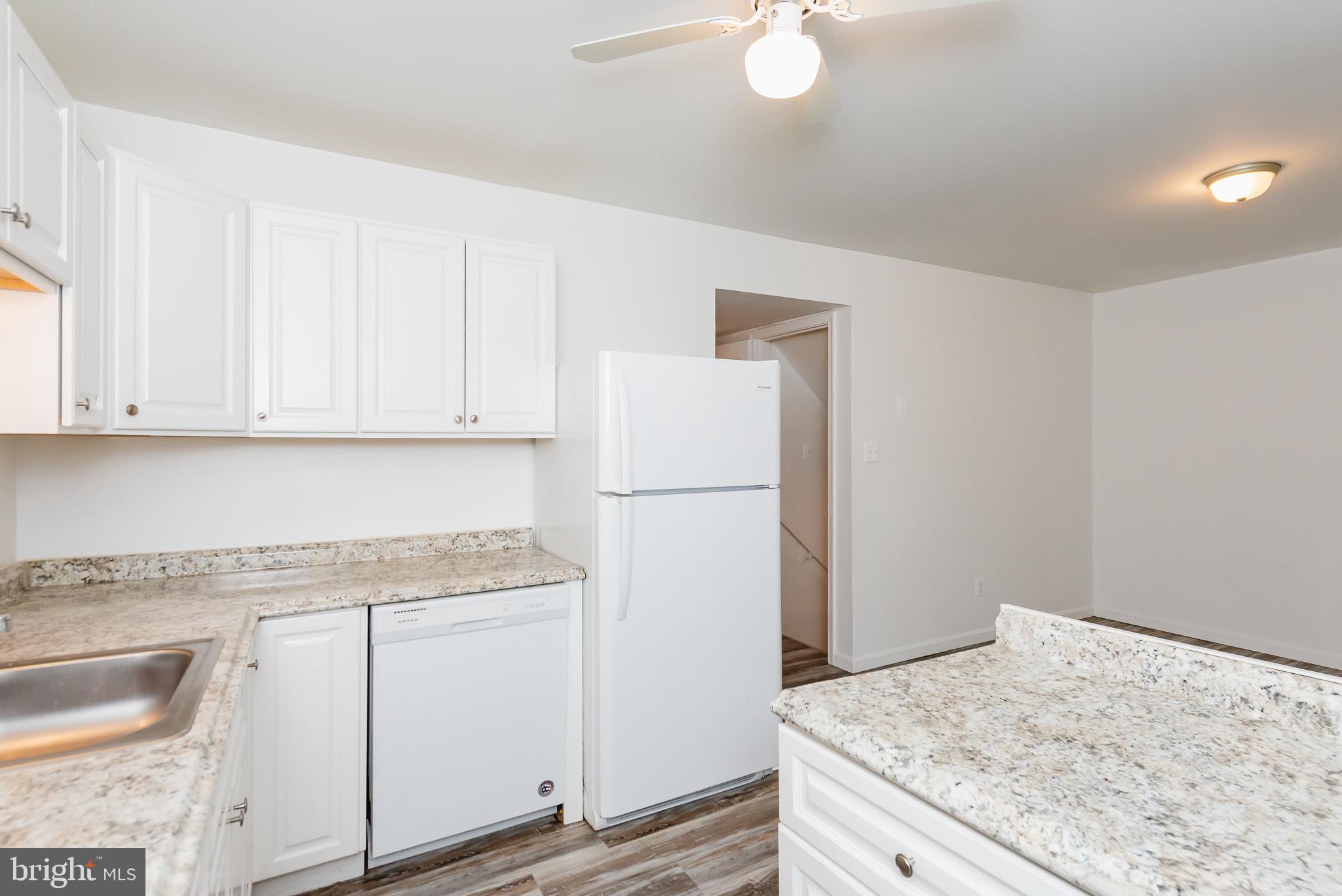 HARFORD SQUARE - Residential Lease