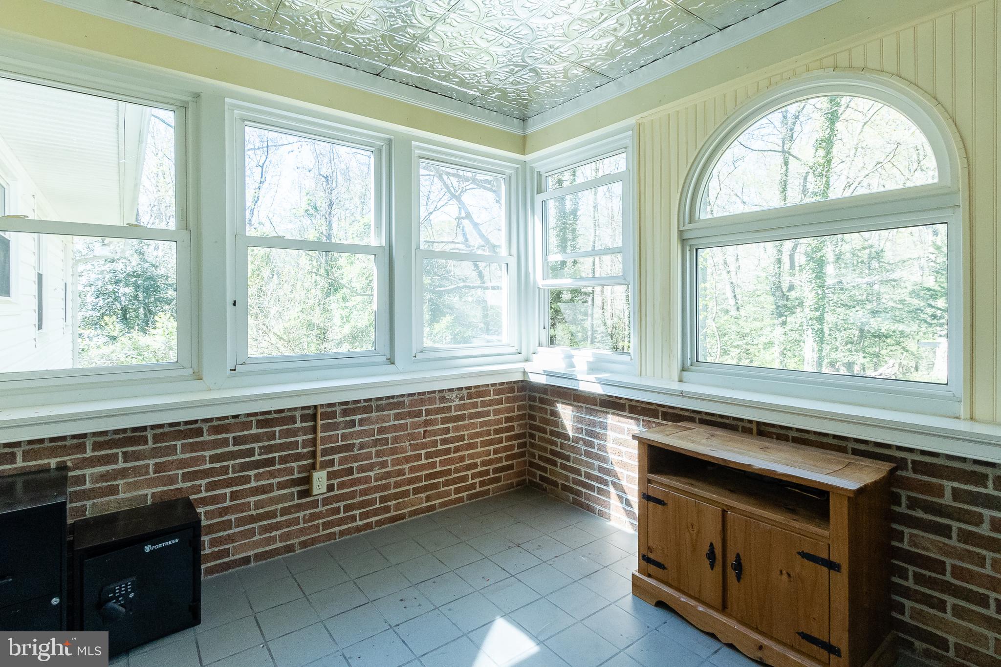 SCOTCH POINT - Residential