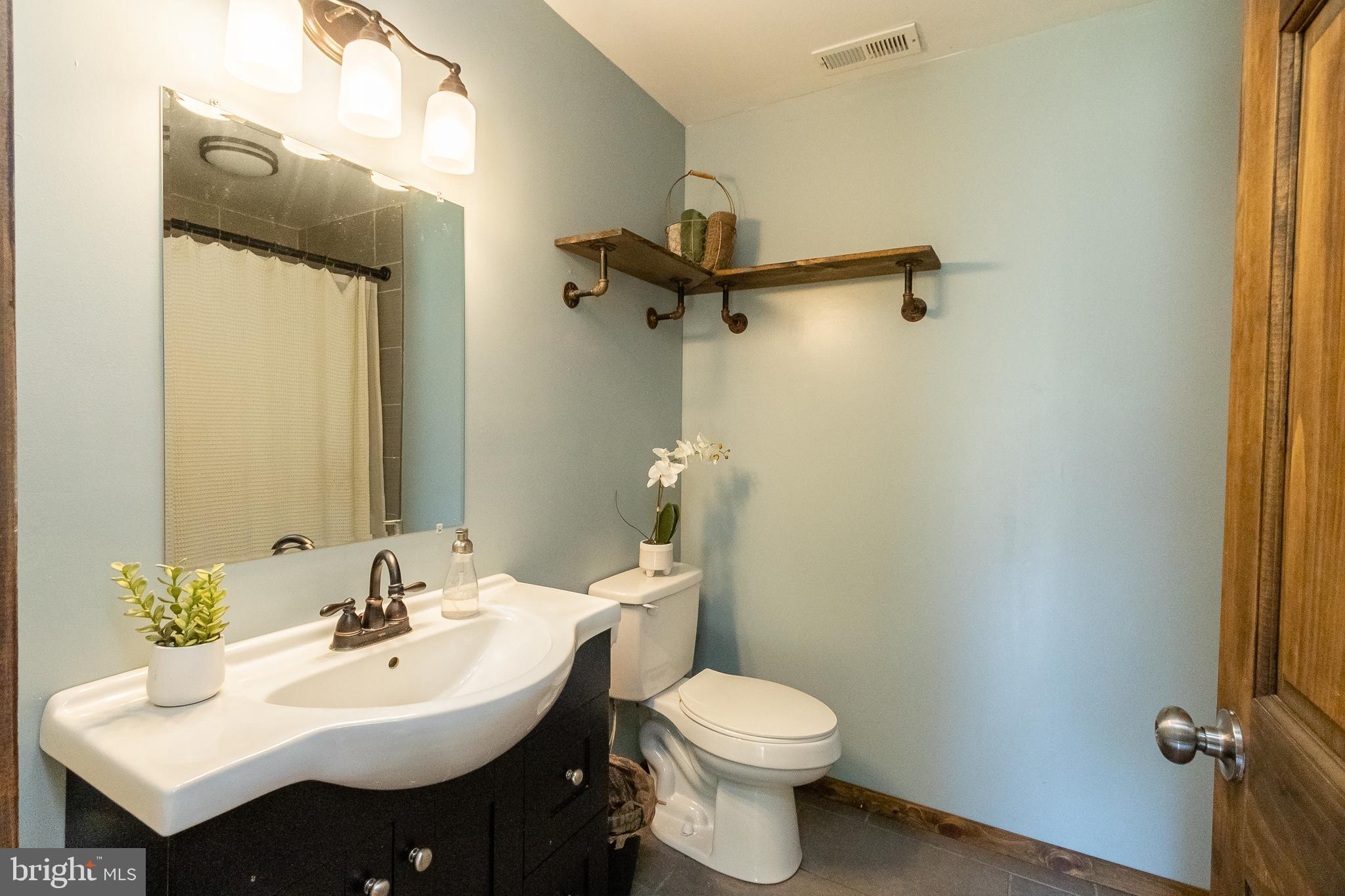 SCOTCH POINT - Residential