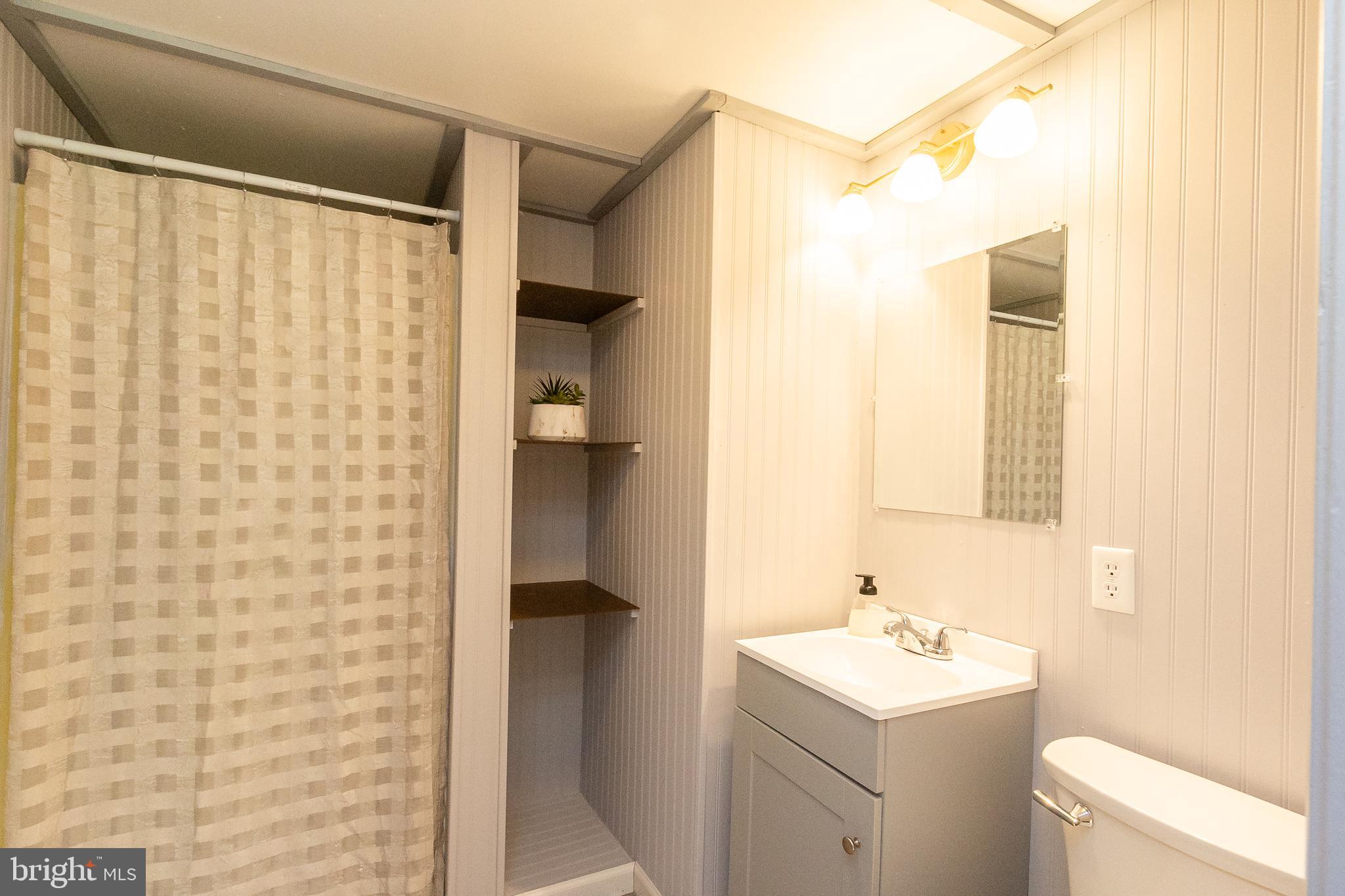 SCOTCH POINT - Residential