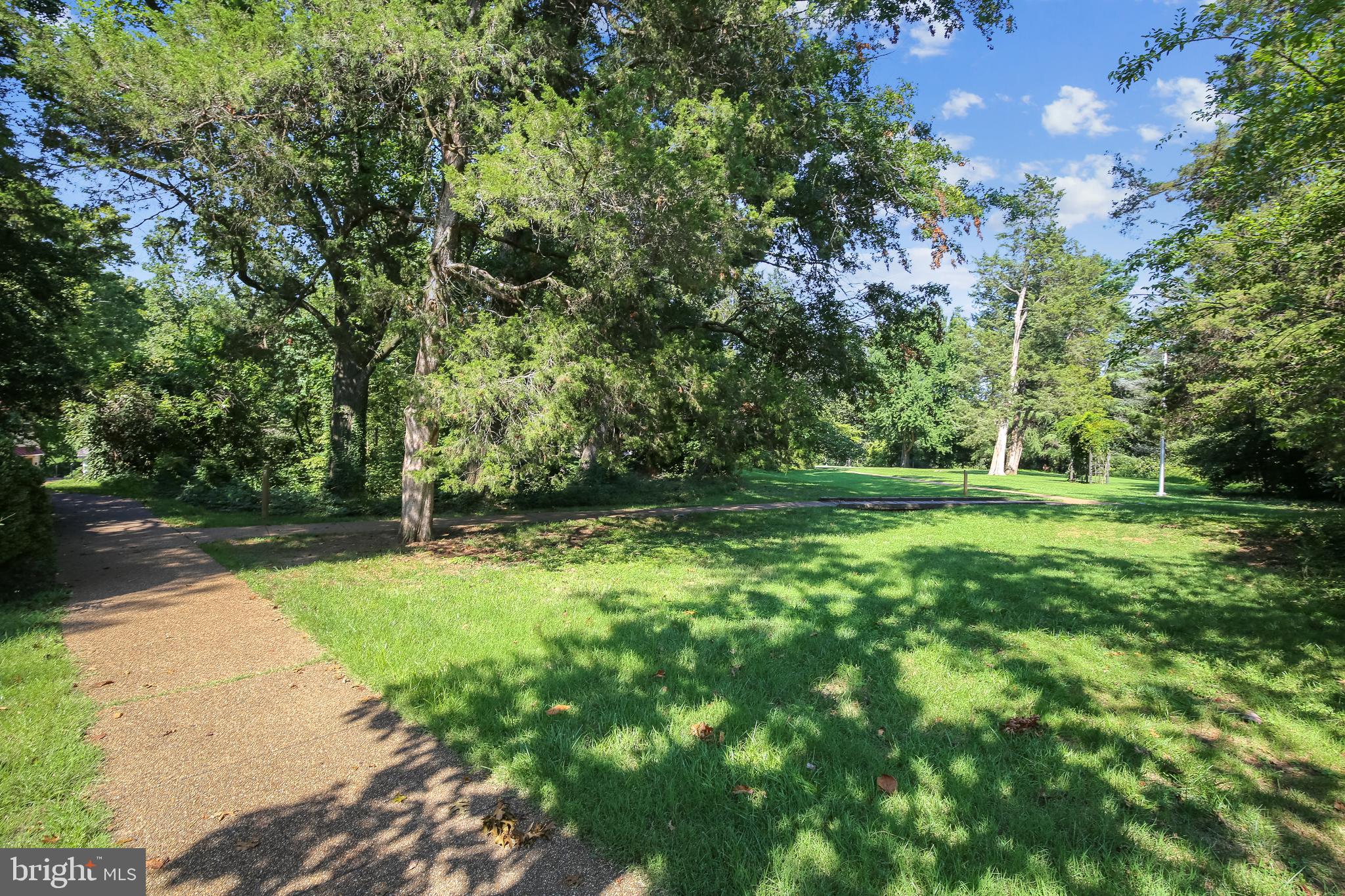 WOODMONT - Residential