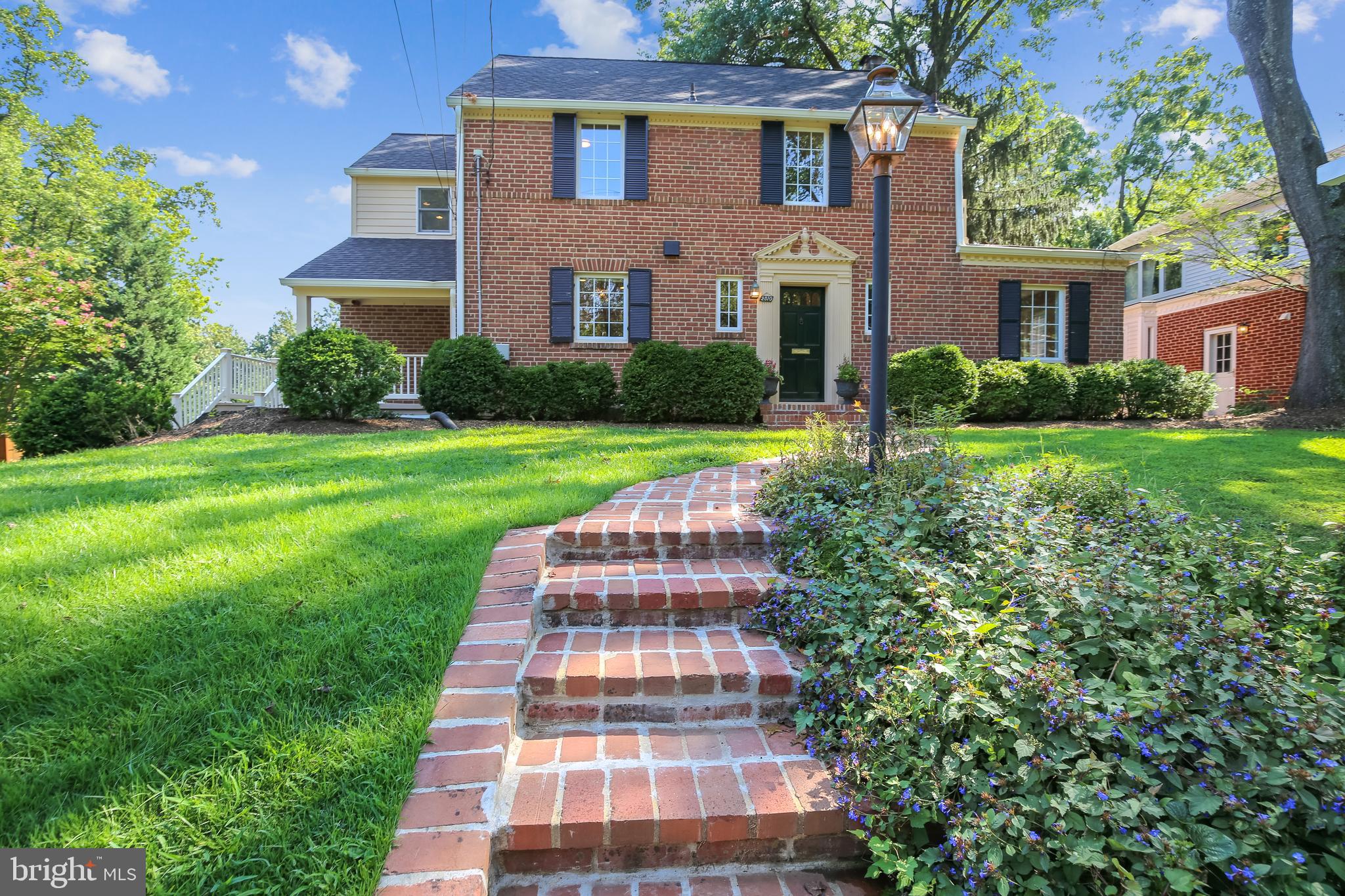 WOODMONT - Residential