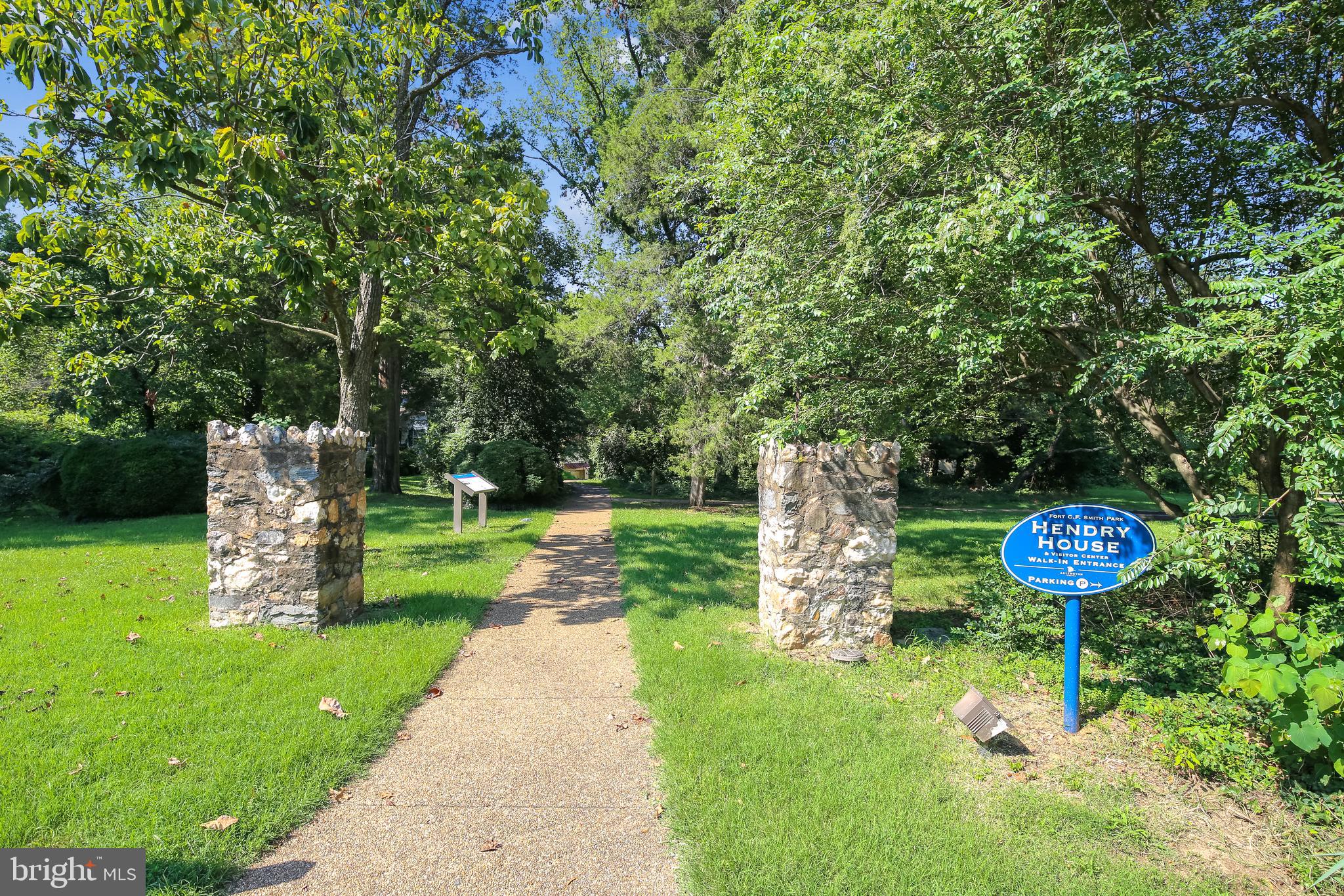 WOODMONT - Residential