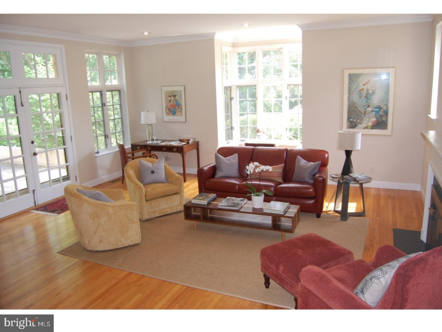 CHESTNUT HILL - Residential