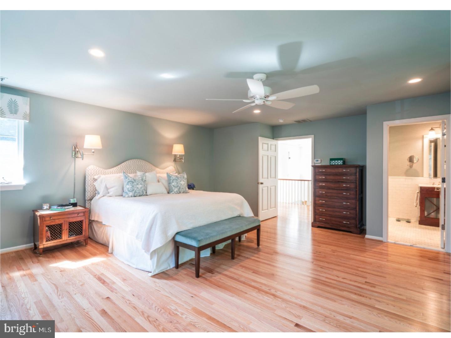 CHESTNUT HILL - Residential