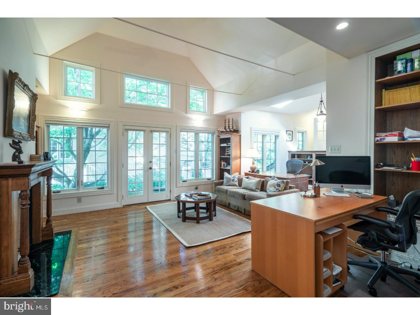 CHESTNUT HILL - Residential