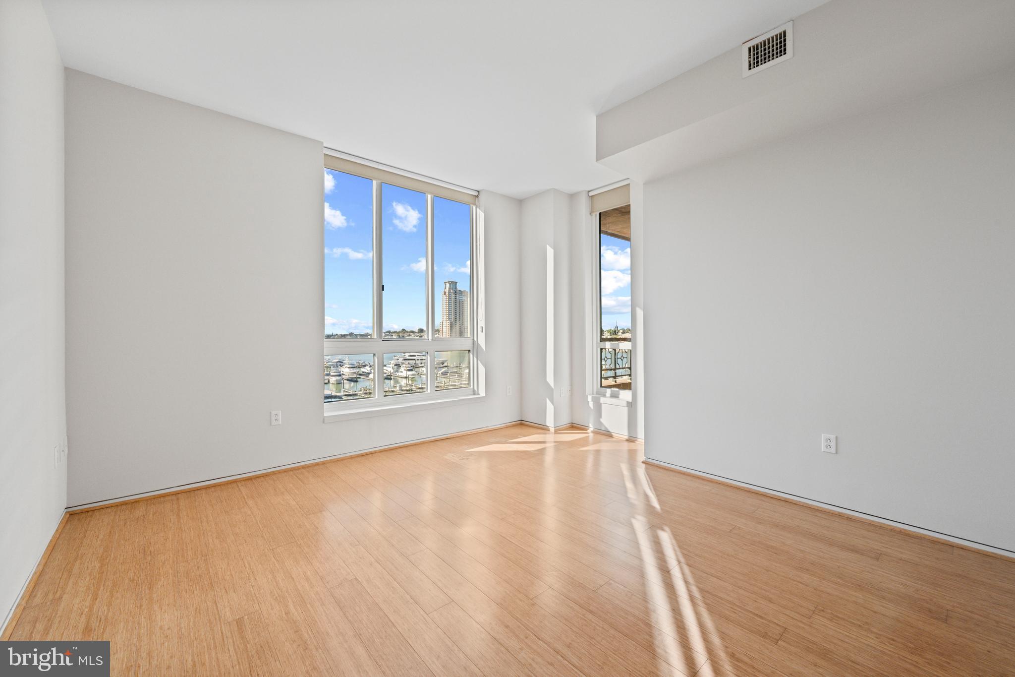 HARBOR EAST - Residential
