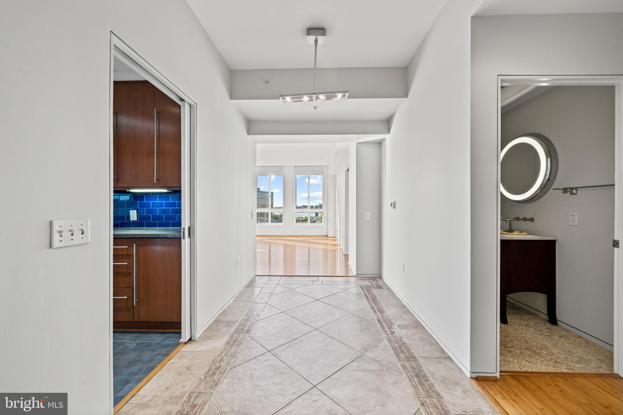 HARBOR EAST - Residential